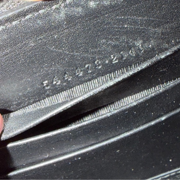 Authentic Gucci GG zipper wallet on chain - Picture 6 of 10